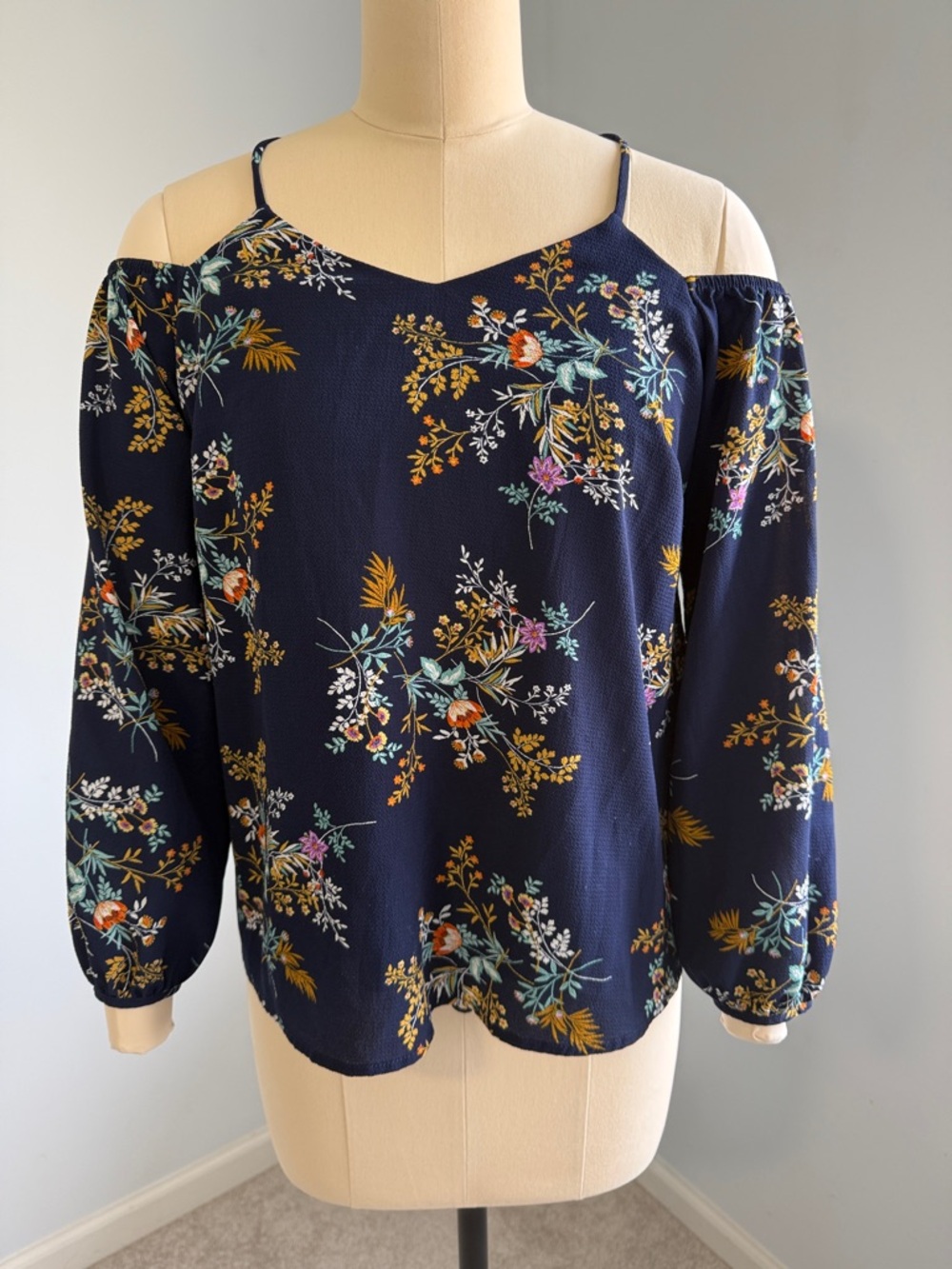 Monteau Navy Floral Cold-Shoulder Women's Top SZM